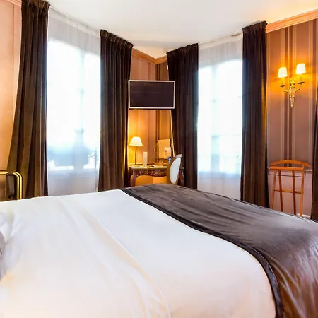 Hotel Eiffel Trocadero 4*