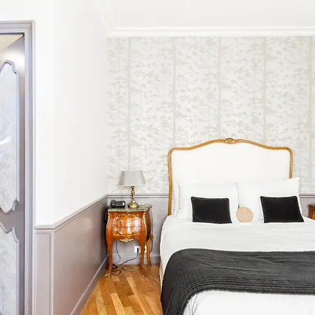 Eiffel Trocadero Hotel 4*