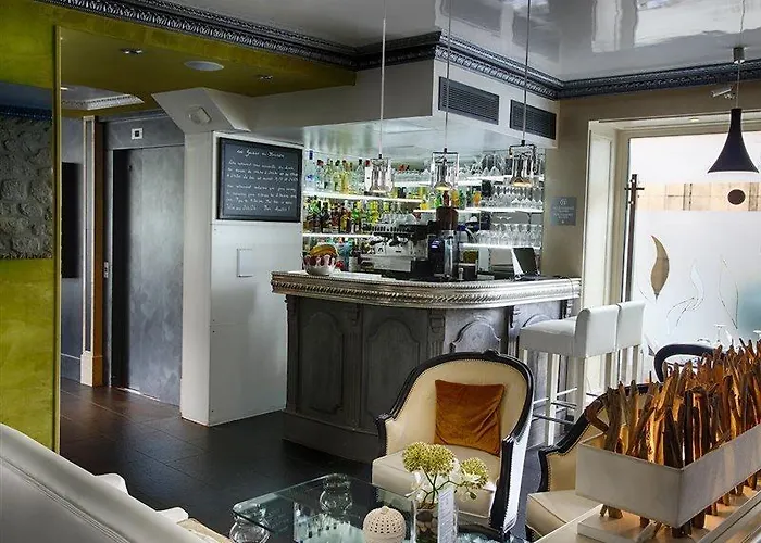 Eiffel Trocadero Hotel Paris