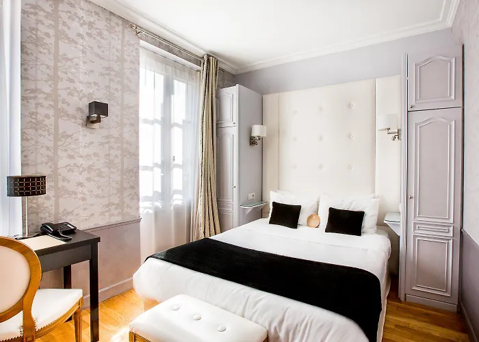 Eiffel Trocadero Paris