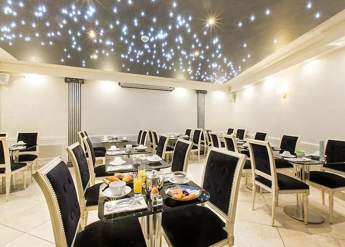 Eiffel Trocadero Hotel Paris